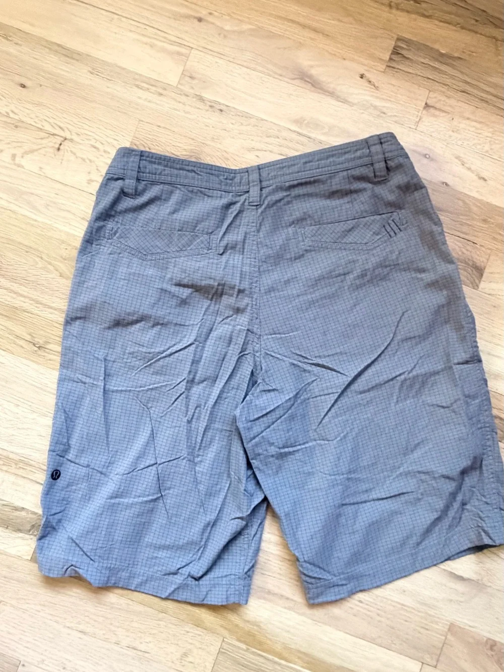 Men's Casual Gray Lululemon Grid-Pattern Shorts